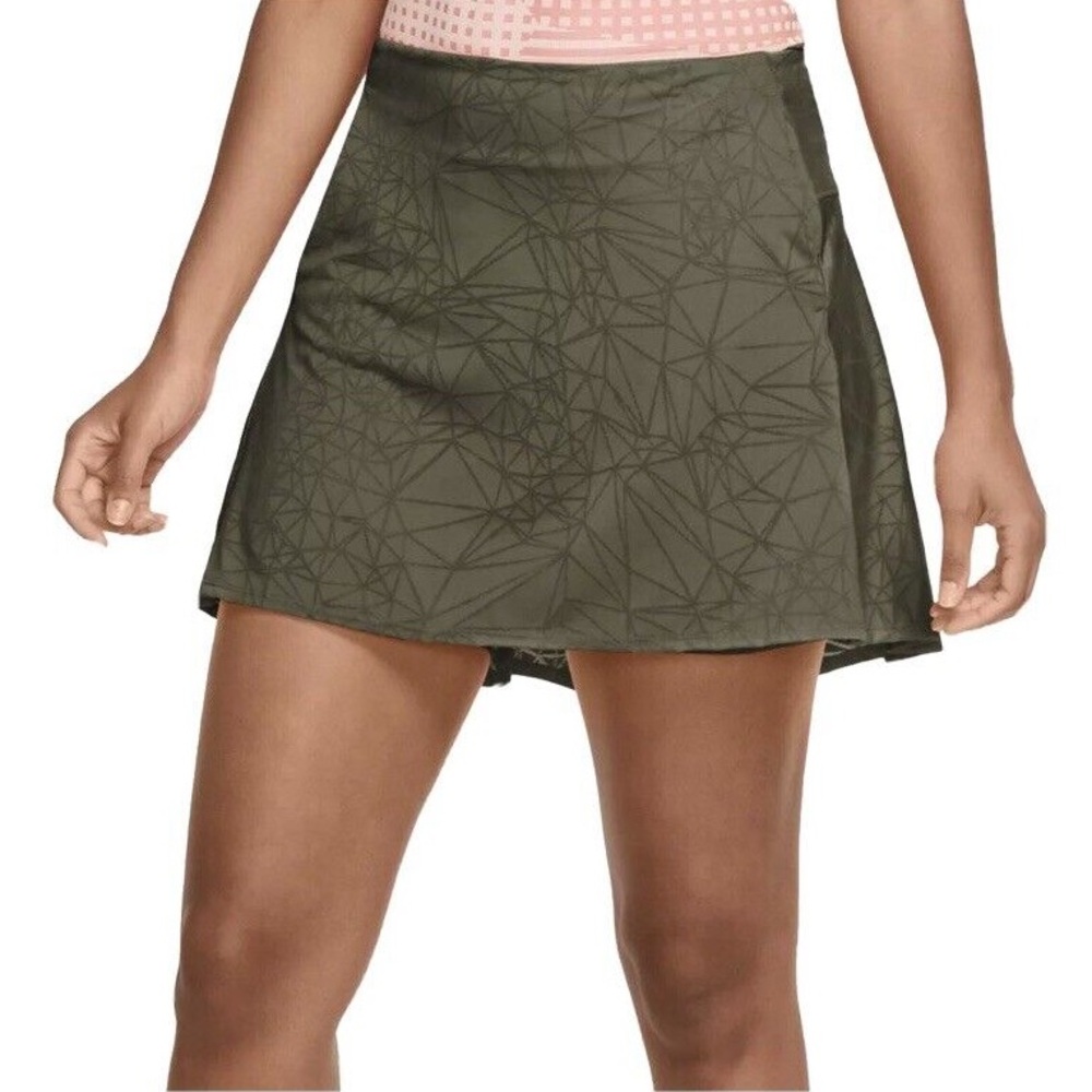 Nike Women’s Breathe Fairway Golf Standard Fit Skort Size Small